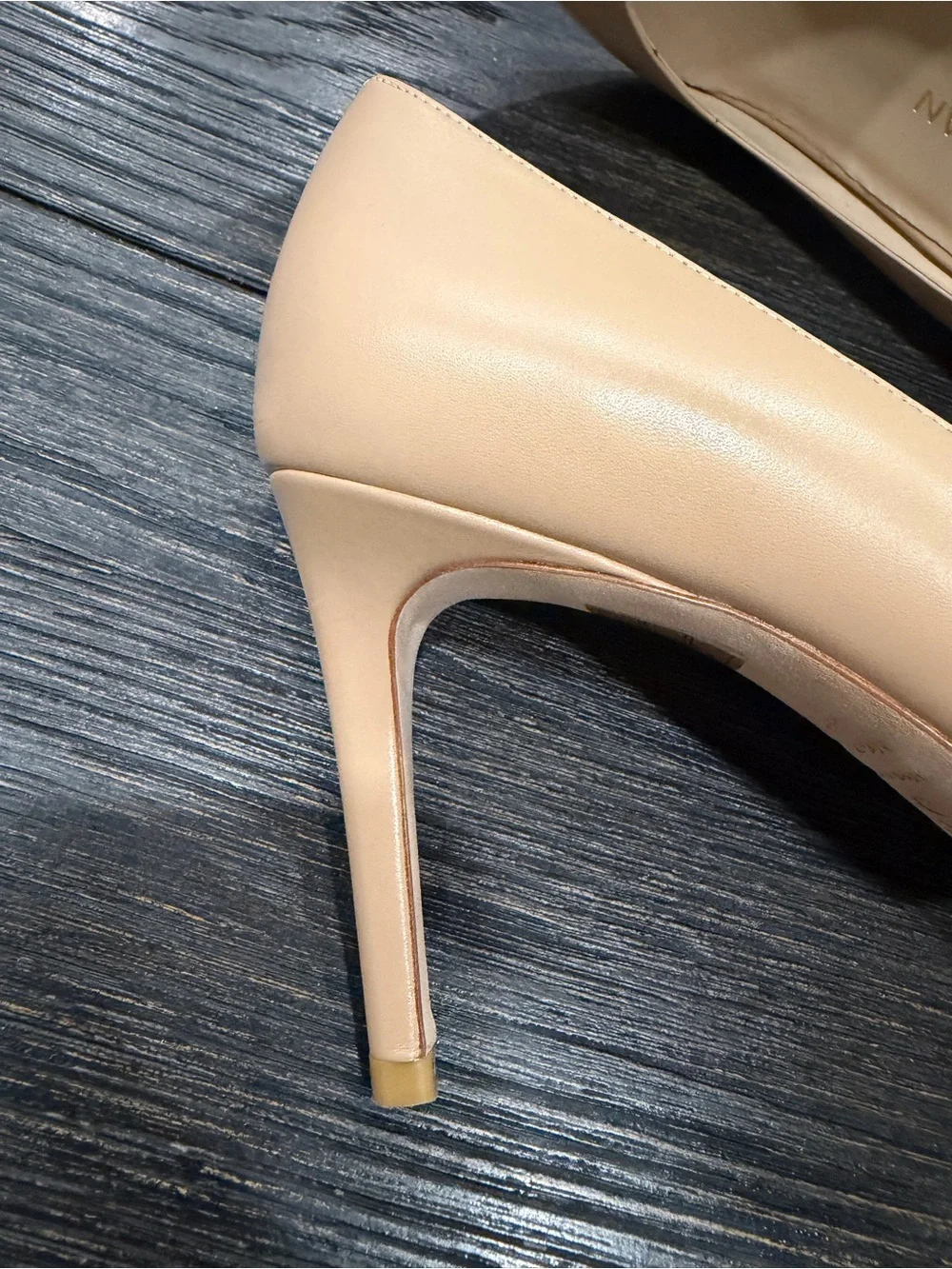 Stuart Weitzman Stuart Power 7.5 Leather Pumps